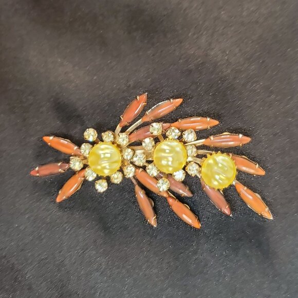 Vintage CATHE Brooch Riveted Dark Coral rhinestones Faux Pearls Leaf & Flowers - Picture 8 of 12